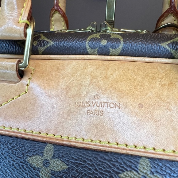 LOUIS VUITTON Monogram Deauville Handbag - Picture 4 of 14